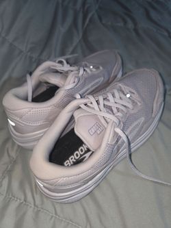 Brooks ghost max lilac 8.5 womens