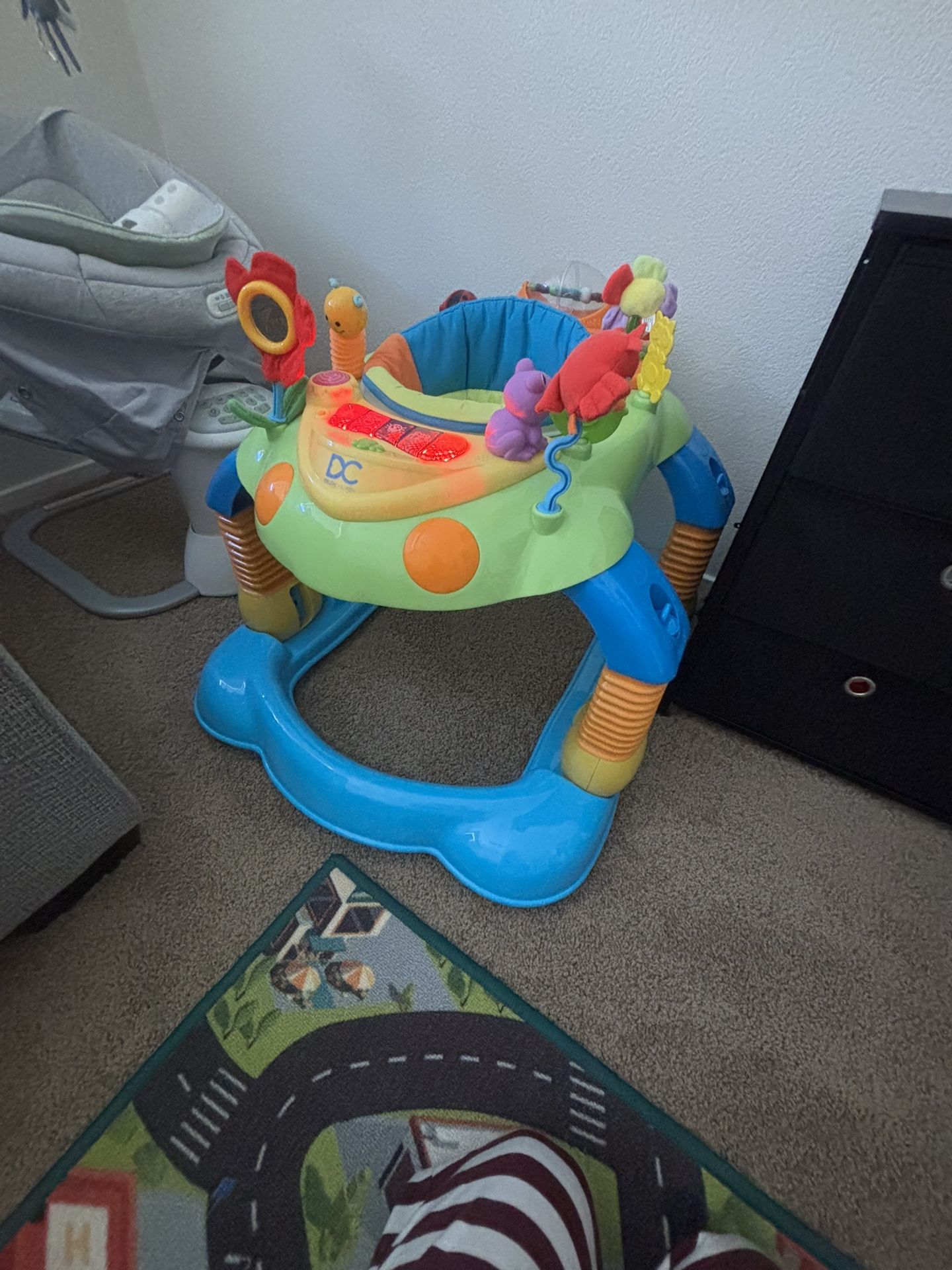Delta Children’s 4 In 1 Play Station