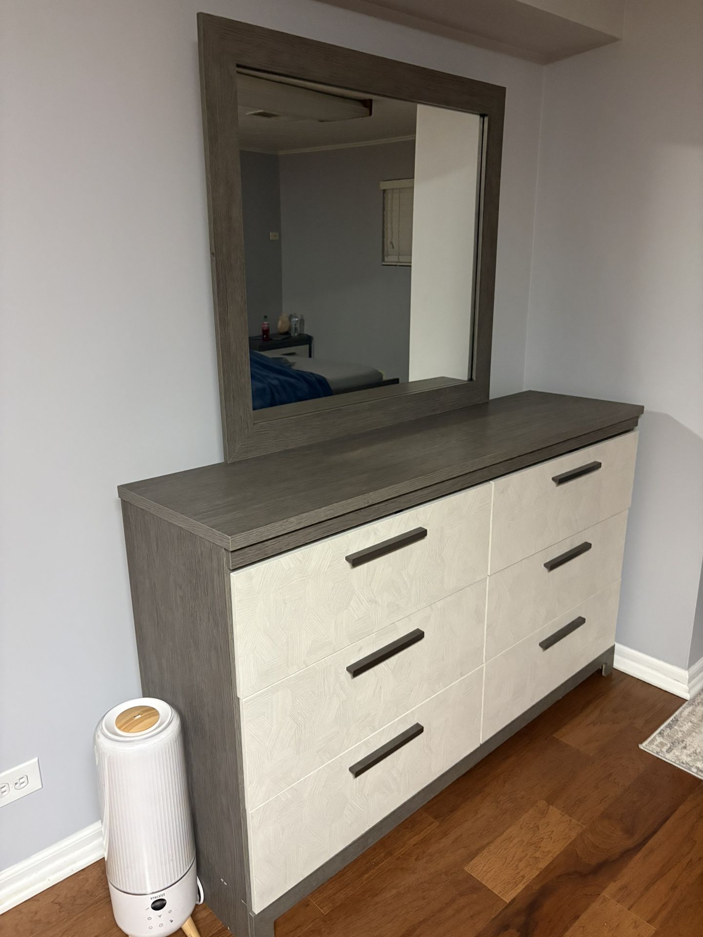 Dresser