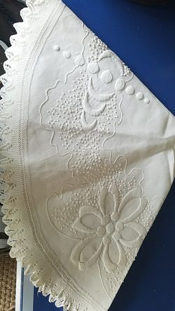 Vintage table cloth, round,linen.
