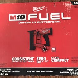 Milwaukee Fuel M18 18ga Narrow crown stapler