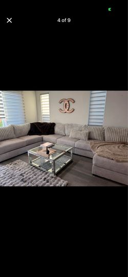 Couch and correctable