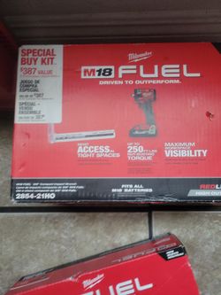 BRAND NEW MILWAUKEE 285421H0 FUEL 3/8" IMPACT WRENCH SET
