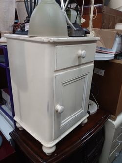 Night stand small white