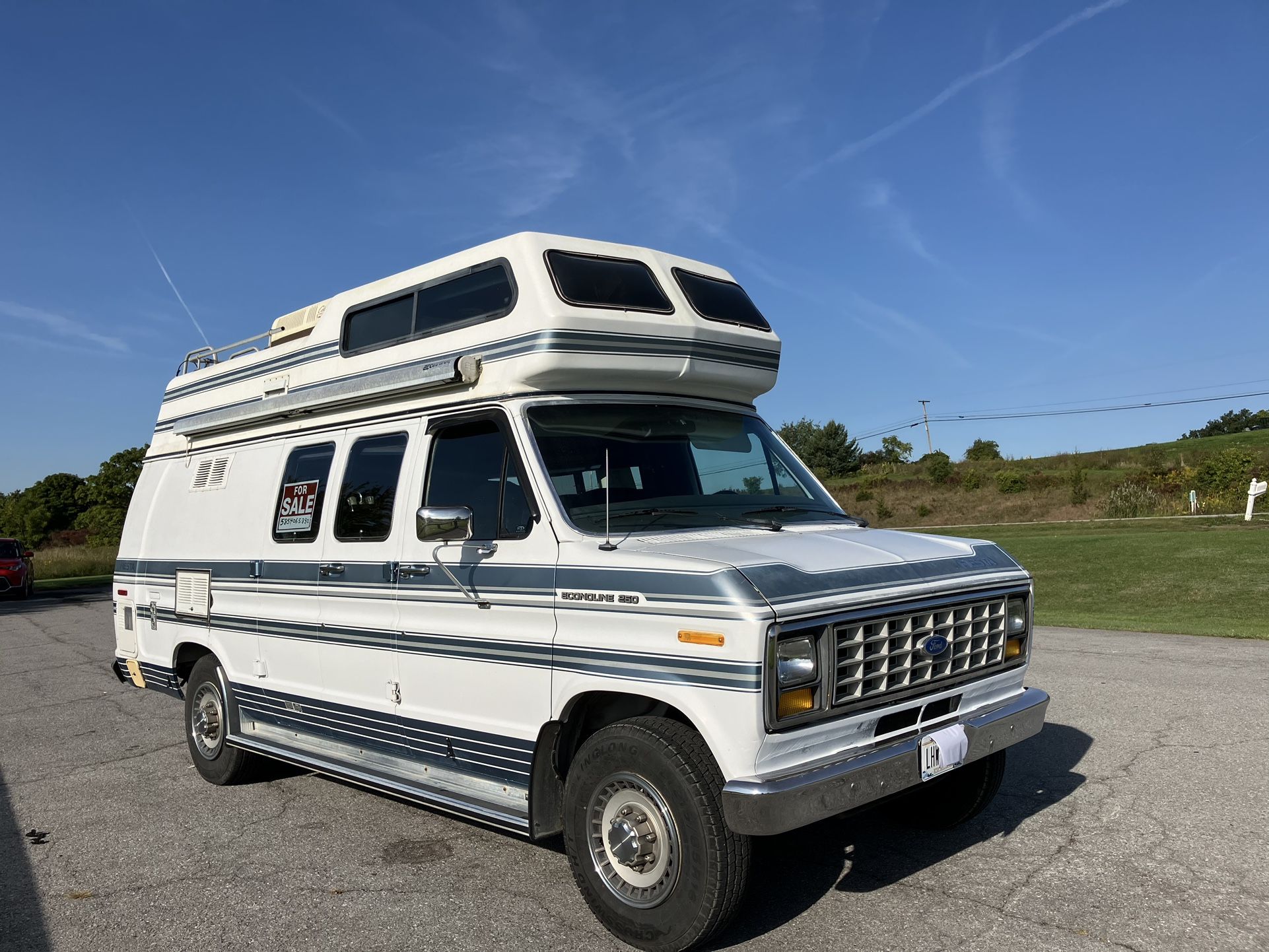 1990 Ford Econoline Fiesta class B camper