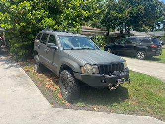 2009 Jeep Grand Cherokee for parts or rebuild blown motor