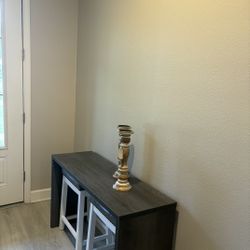 Entry Table With Stools