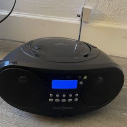 Insignia Radio/ CD Player 