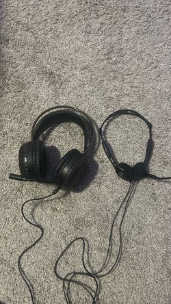 2 gaming headsets