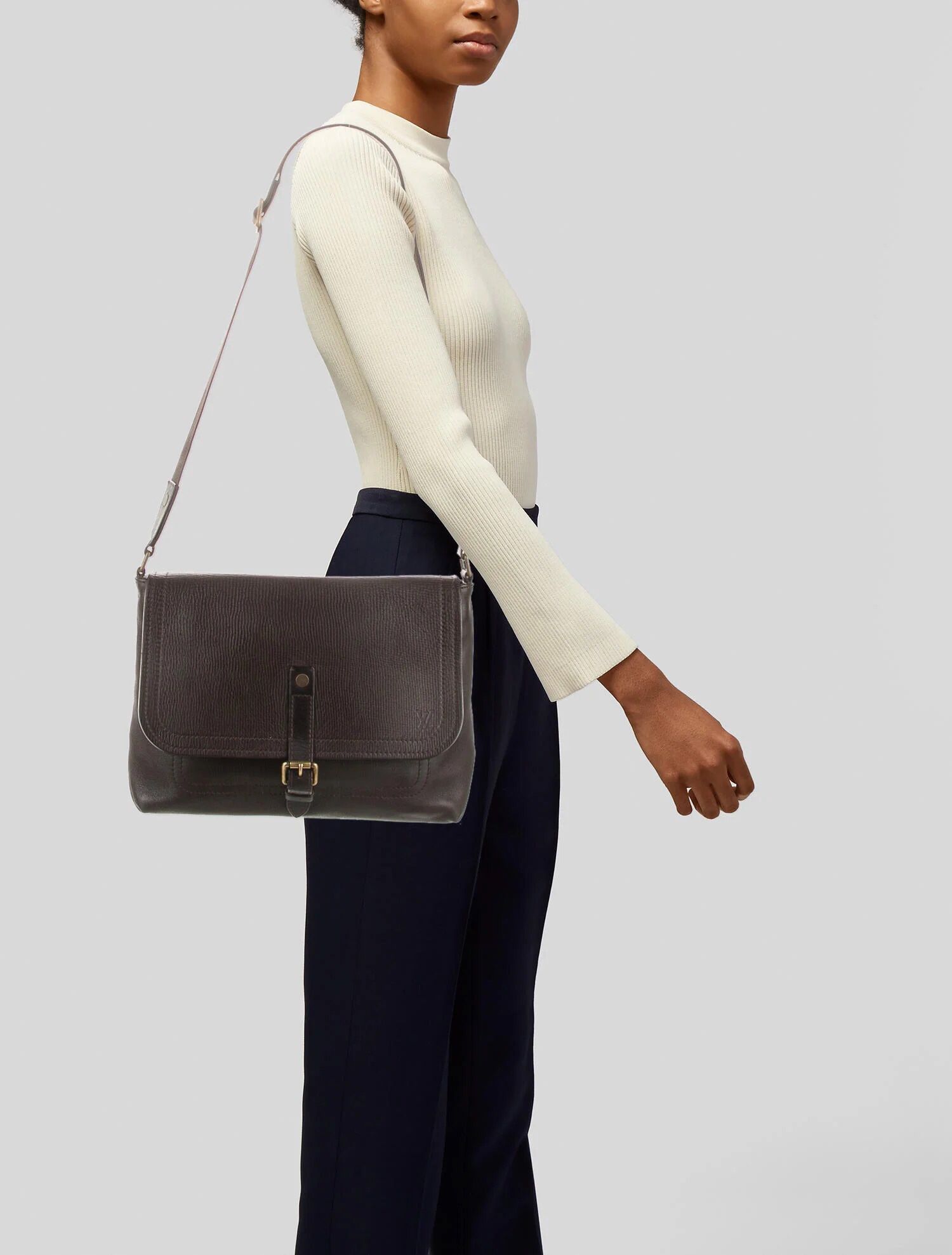 ราคาไม่แพง] Louis Vittons Chain Bag Fashion New Women Shoulder Bag Fashion  Street Women Messenger Bag Elegant Women 'S Bag
