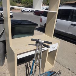Free-desk & scooters