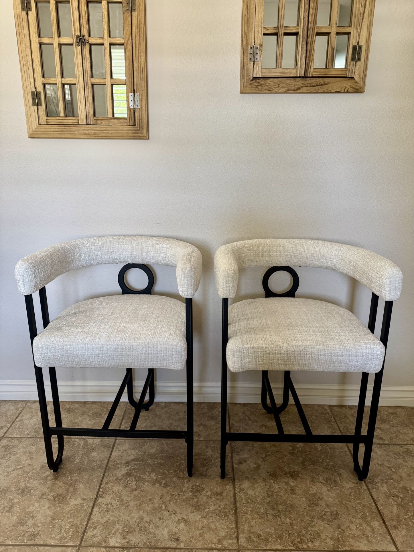24” Bar Stools Set of 2, Counter Height Bar Stools with Arm Rest, PU Leather Bar Stools with Backrest, Black Metal Frames, for Kitchen Island, Pub, Cl