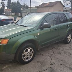 Salvaje  papel rosa en mano