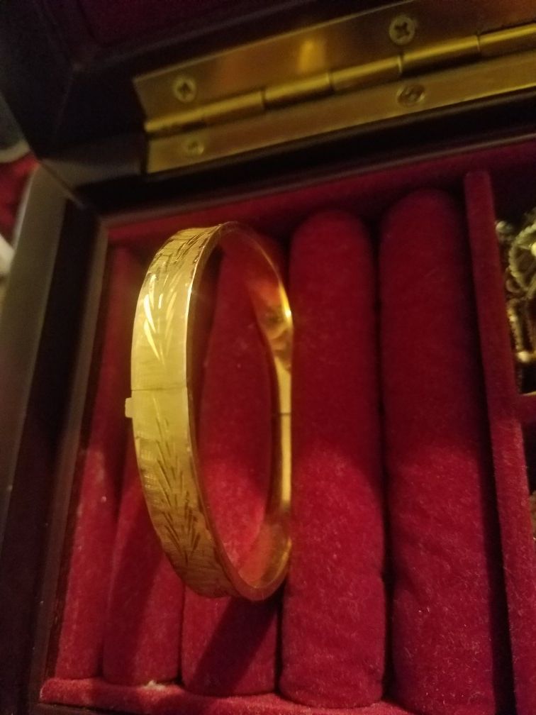 14k Gold test Bracelet!