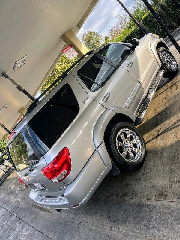 2006 Toyota Sequoia