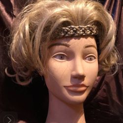 Women Wigs Average size - $40 each All of them in excellent condition