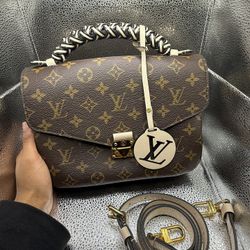 Louis Vuitton Pochette Metis 