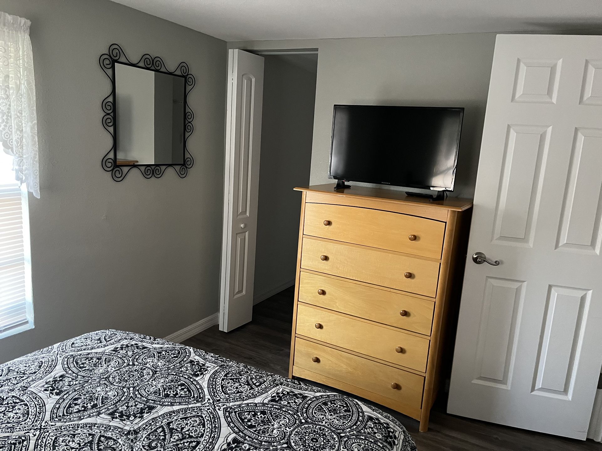 Matching Dresser And Bureau for Sale in New Port Richey, FL OfferUp
