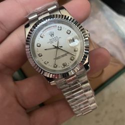 White face new with box blanco