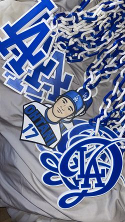 Dodger hype chain