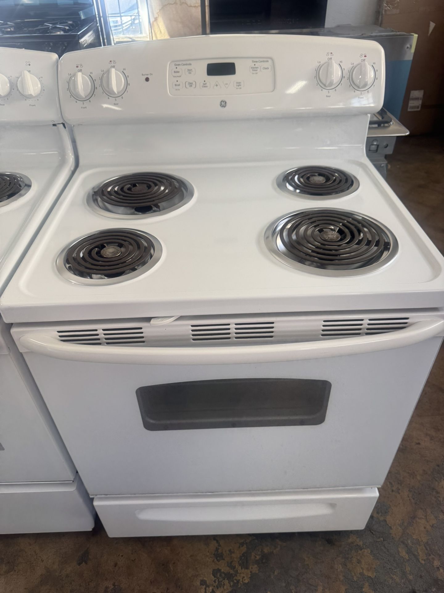 GE ELECTRIC STOVE 