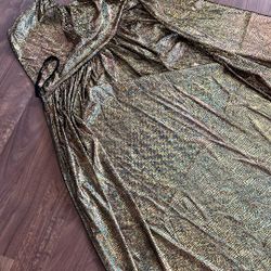 Gold robe with hood brand new size medium long