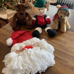 Christmas Stuffed Animals & Decor