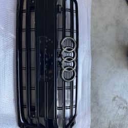 2017 2018 2019 Audi S5 A5 Front Bumper Upper Grille W/Emblem OEM