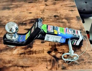 Trailer Hitch With 2" Ball