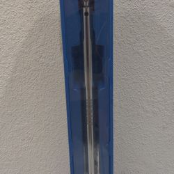 Kobalt 1/2in Drive Click Torque Wrench 50 to 250ft/lb - New