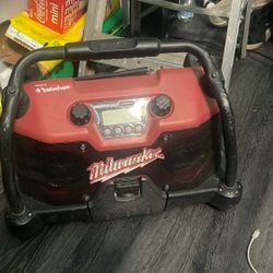 Milwaukee Work Radio 