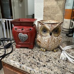 Two scentsy warmers 