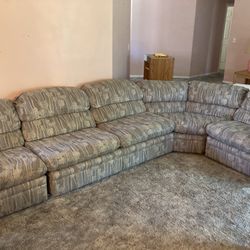 Sectional Couch With 2 Recliners. 5 Sections