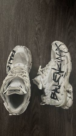 balenciaga graffiti runners