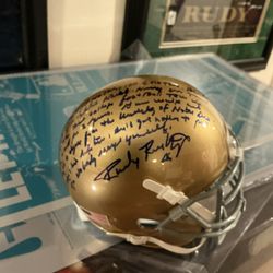 rudy ruettiger signed mini helmet  w quote And Play rudy hologram and photo