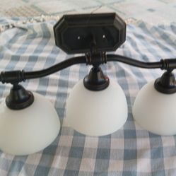 Bathroom Vanity Lights 