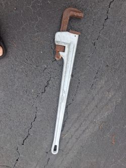 Heavy Duty Pipe Wrench 30"