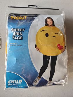 Smiley Kiss Face