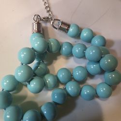 torquoise color beads necklace