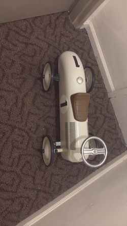 Pedal car