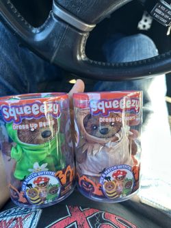 Squeezy dress up bear