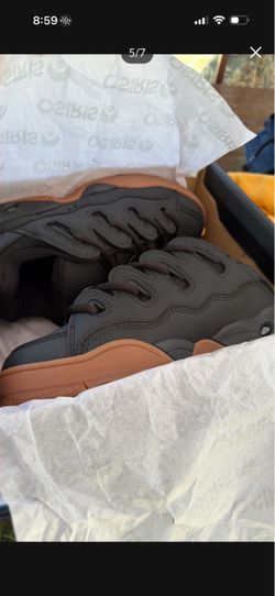 Tenis nuevos para hombre size 9 $30