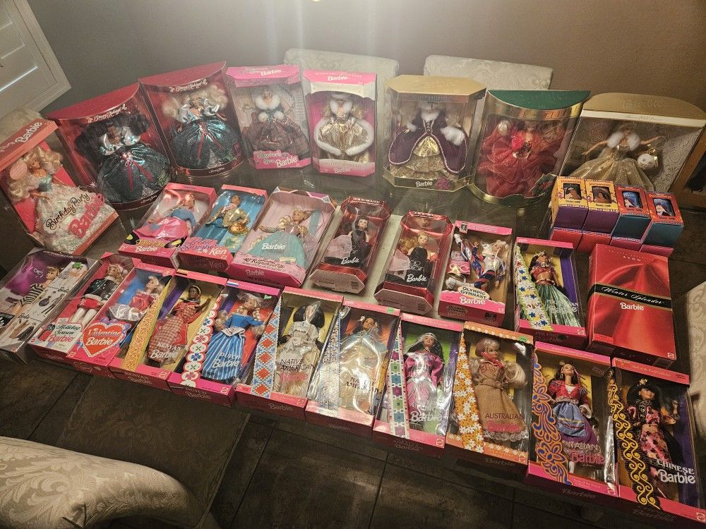 Vintage Barbies And Disney Pocahontas Vintage Collector Cups From The 90s