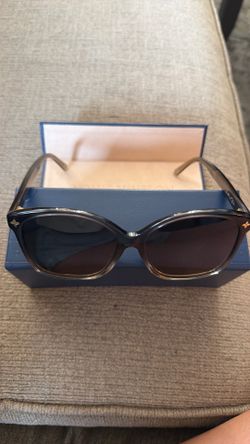 LV sunglasses aura cat eye in grey