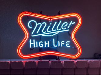 Original Vintage Miller High Life Neon Sign – Working!