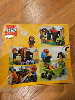Lego Holiday Easter Egg Hunt Building Kit
