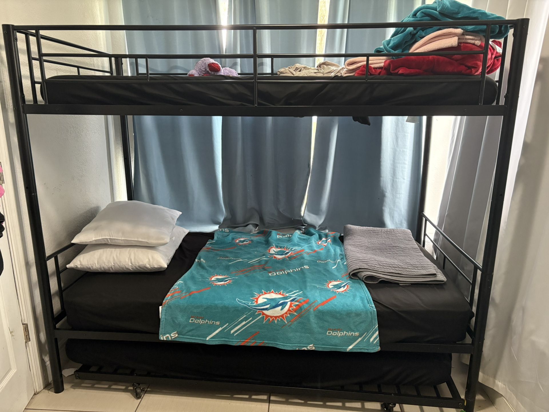 Bunk Bed With Trundle