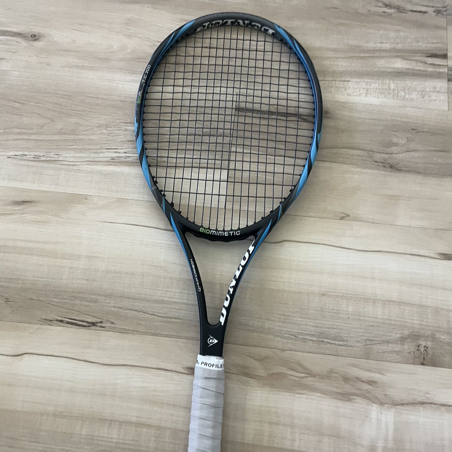 Tennis racket - Dunlop Biometric 200 Plus