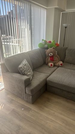 Gray Fabric Sectional Sofa with ottoman