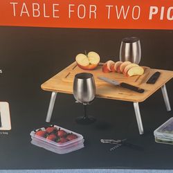Brand New Picnic Set Good For Self Or Gift 